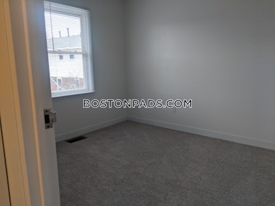 Roslindale Apartment for rent 3 Bedrooms 1 Bath Boston - $3,858