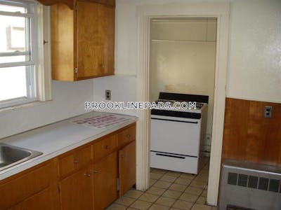 Brookline Nice 5 Beds 1 Bath on Washington St  Washington Square - $4,200 No Fee