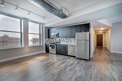 Lynn Renovated  2 bed 1 bath available NOW  on Central Ave in Lynn!  - $2,500 No Fee