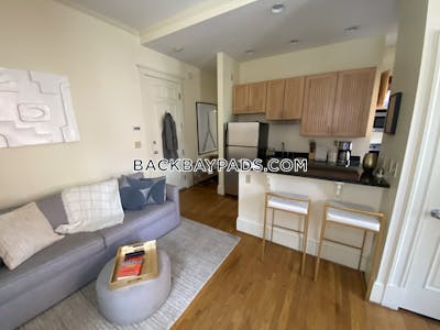 Back Bay Beautiful 1 Bed Apartment on Commonwealth Ave. in Back Bay!!!! Boston - $3,400