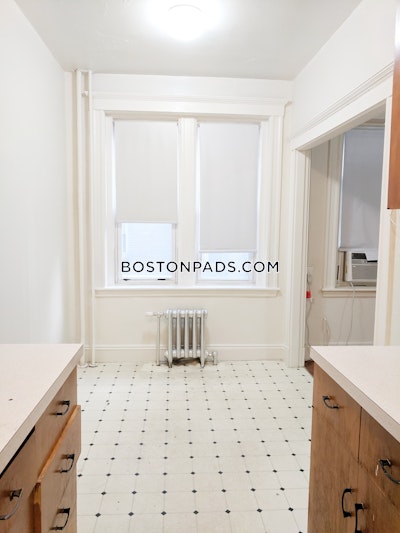 Fenway/kenmore Best Deal in town on a Studio apartment on Boylston St  Boston - $2,475 50% Fee