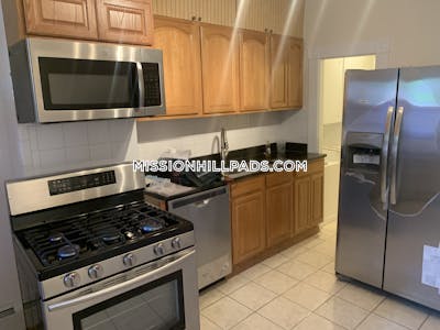 Mission Hill 4 Beds 1 Bath Boston - $6,495 No Fee