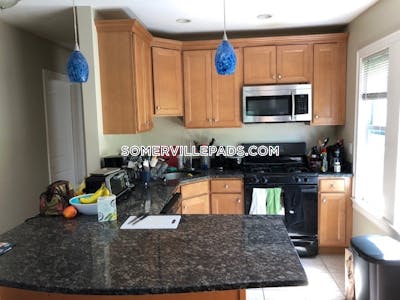 Somerville Spacious 5 Beds 2 Baths  Tufts - $4,750