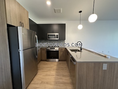 West Roxbury 1 bedroom 1 baths in BOSTON Boston - $3,200 No Fee